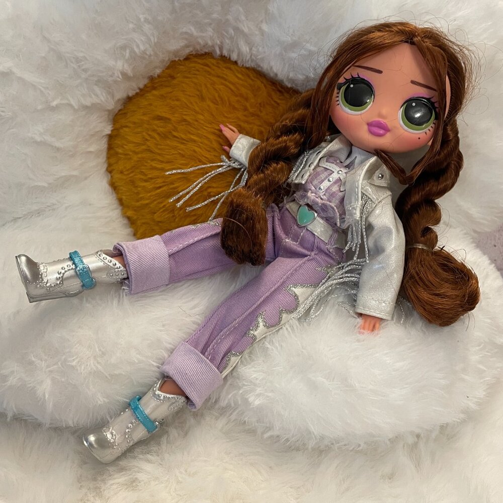 LOL Surprise OMG Remix Lonestar Fashion Doll Musician Cowgirl (SKU: 319TO)